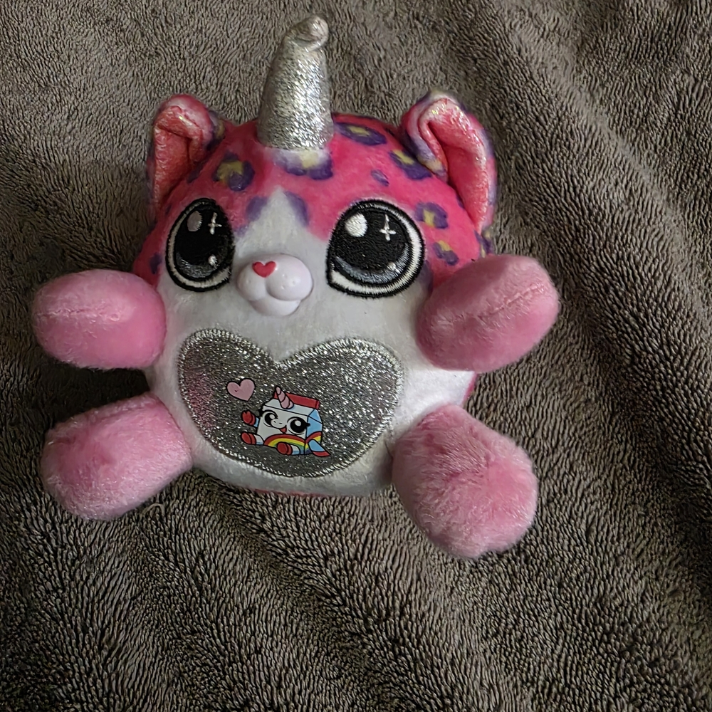 Zuru Unicorn Pink Plush Heart Colorful